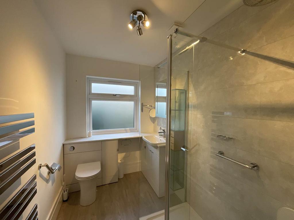 67 Southdown shower
