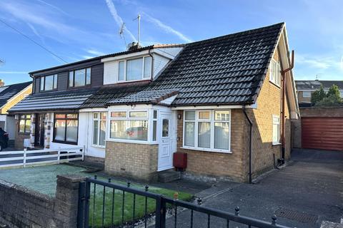 39 Wetherby Drive, Royton, Oldham, OL2 5TA