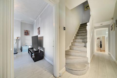4 bedroom terraced house for sale, Halons Road, Eltham