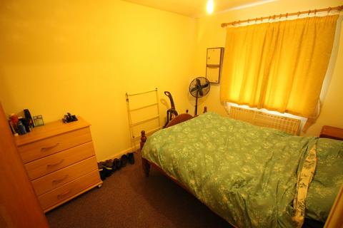 1 bedroom house to rent, Albany Park, Colnbrook, Slough, SL3