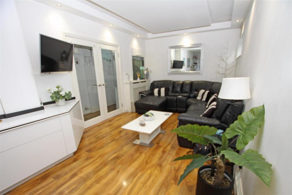 Living area.jpg