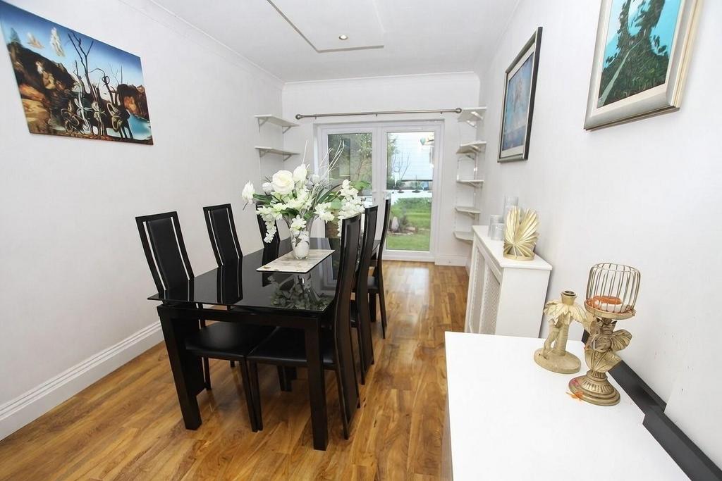 Dining room.jpeg