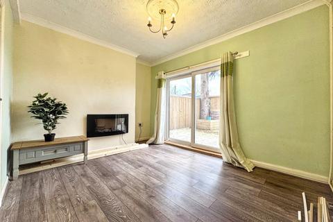 3 bedroom terraced house to rent, Doe Quarry Terrace, Sheffield S25