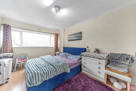 undefined, Burnt Ash Hill, London SE12