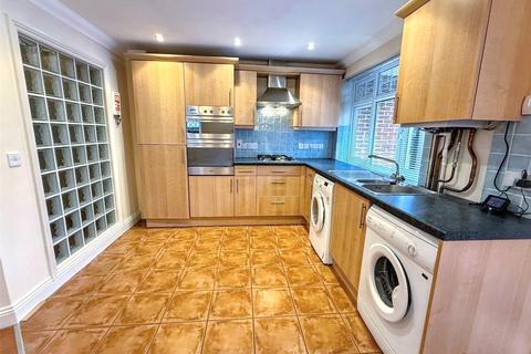 2 bedroom apartment for sale, Penn Hill Avenue, Penn Hill, Poole, Dorset, BH14