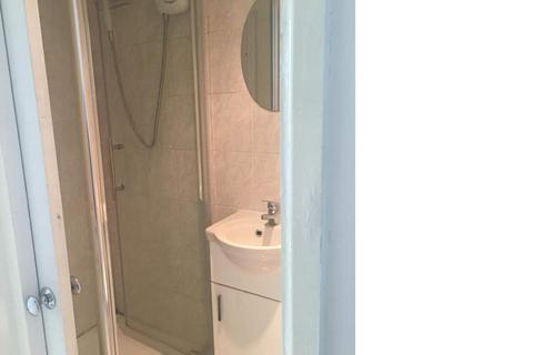 undefined, Little Park Drive, Feltham TW13