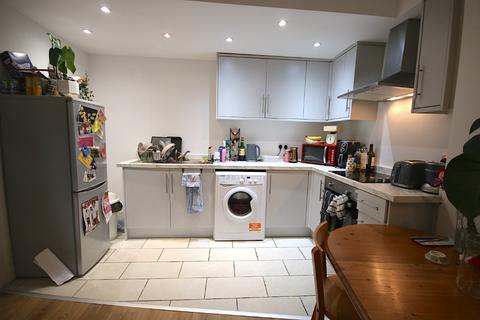 2 bedroom flat to rent, Wheatfield Road, Gorgie, Edinburgh, EH11