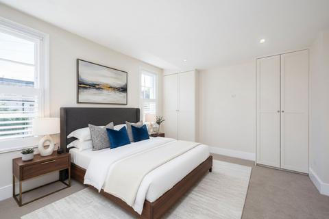 3 bedroom terraced house to rent, Queens Road, East Sheen, London