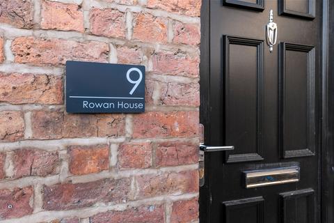 Padgate, Warrington, WA1