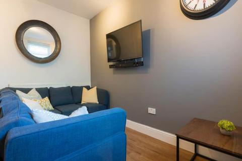 7 bedroom house to rent, Harriet Street, Cathays, Cardiff