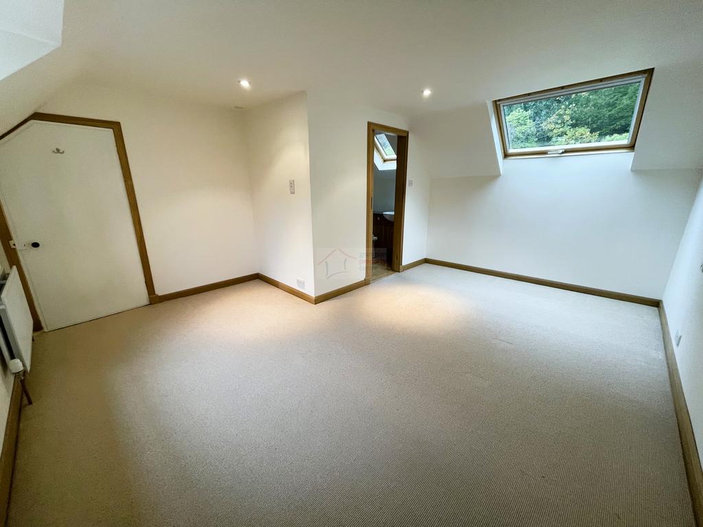Bedroom 1a.JPG