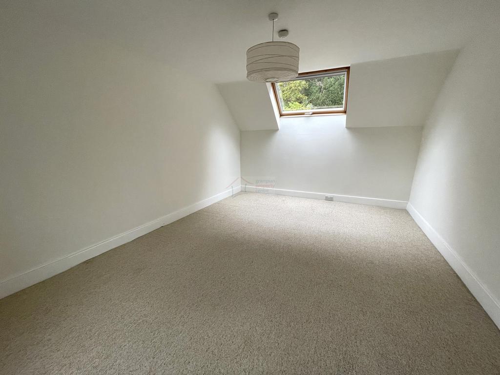 Bedroom 2a.JPG