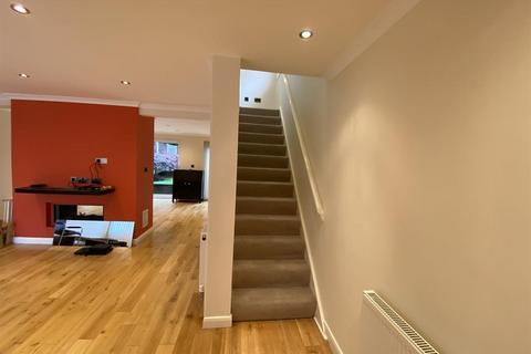 undefined, Christchurch Close, Birmingham, B15 3NE