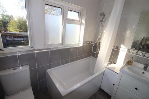 3 bedroom semi-detached house for sale, Crockenhill Road, Orpington, BR5 4DF