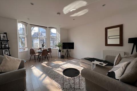 2 bedroom flat to rent, Plasnewydd House, 29 The Parade, Roath, CF24