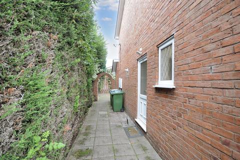 undefined, Bowers Court, Stone