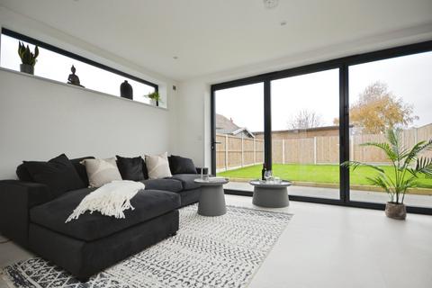 4 bedroom semi-detached house for sale, Poets Place, Ramsgate