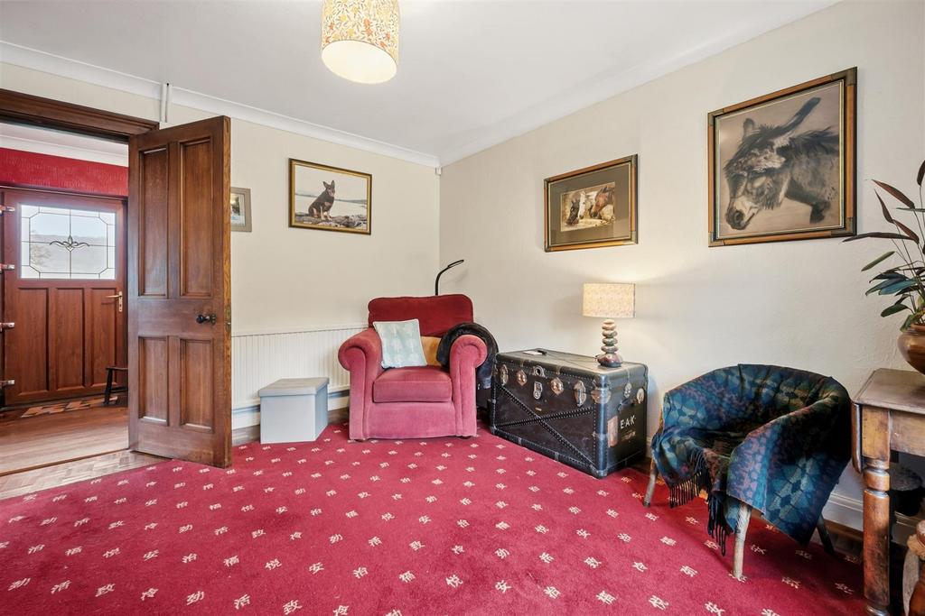 Dining Room to entrance hallway.jpg