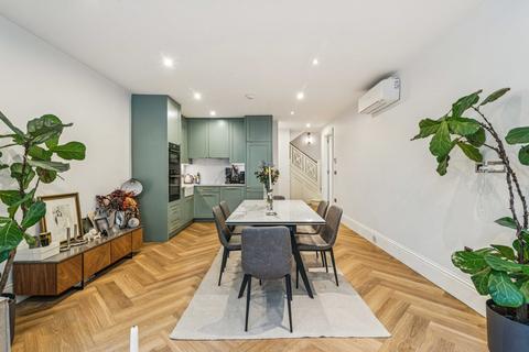 2 bedroom flat to rent, Trebovir Road, SW5