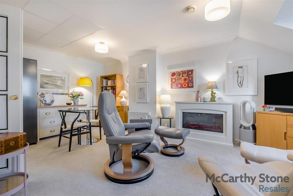 8671806-interior15.jpg