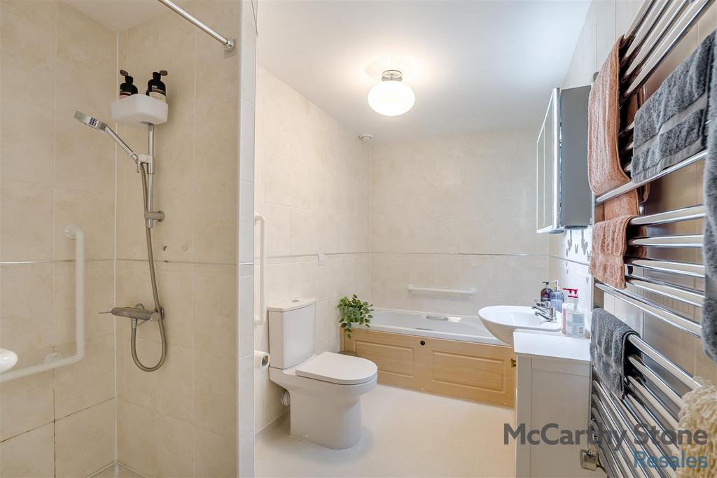 8671806-interior01.jpg
