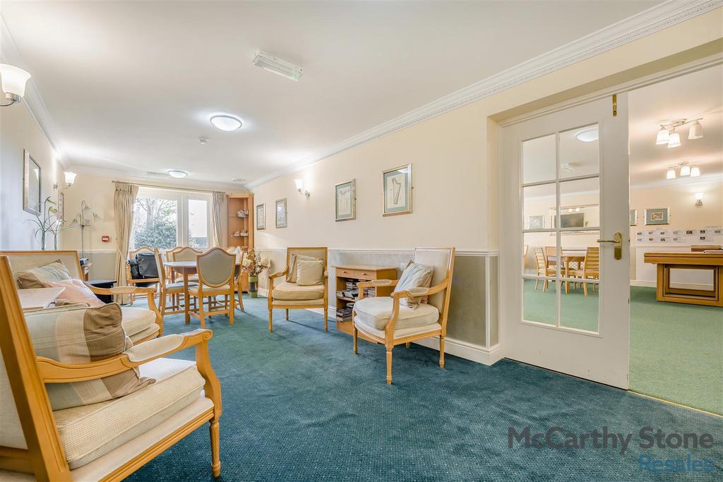 8671806-interior18.jpg