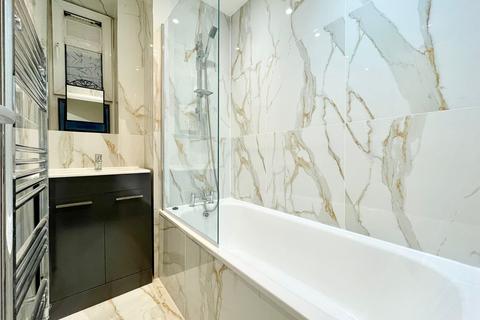 4 bedroom apartment to rent, Talwin Street, Tower Hamlets E3