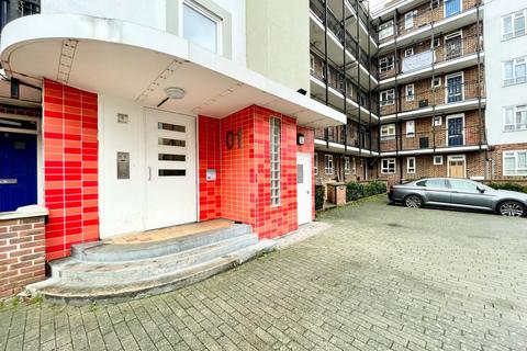 4 bedroom apartment to rent, Talwin Street, Tower Hamlets E3