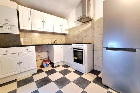 2 bedroom flat to rent, Hathaway Road, Croydon