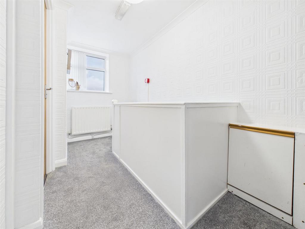 Private entrance:
