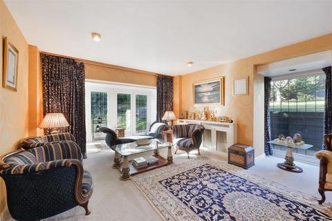 undefined, Kingswood Warren