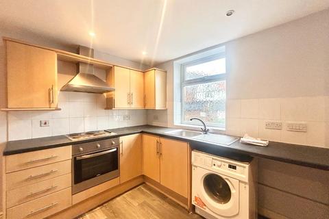 2 bedroom ground floor flat to rent, 2 Bed Ground Floor Flat, Olivers Lane, Bridlington, YO15 2AS