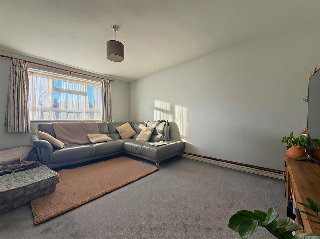 Unblurimageai LIVING ROOM OLD.png
