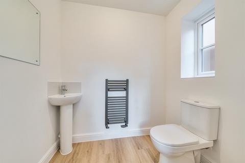 4 bedroom detached house to rent, Upton NN5