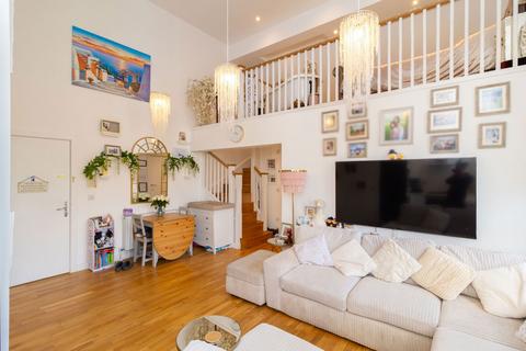 undefined, Whyteleafe Hill, Whyteleafe CR3