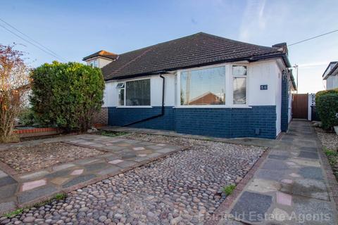 undefined, Greenfield Avenue, Carpenders Park