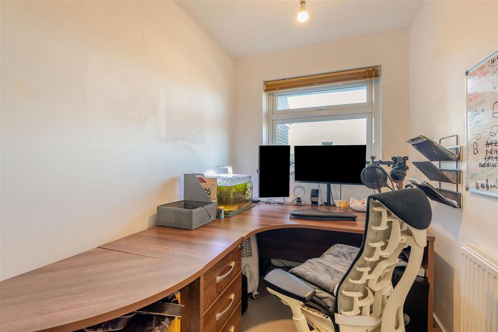 8672335-interior02.jpg