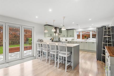 4 bedroom semi-detached house for sale, Weston Road, Evesham WR11