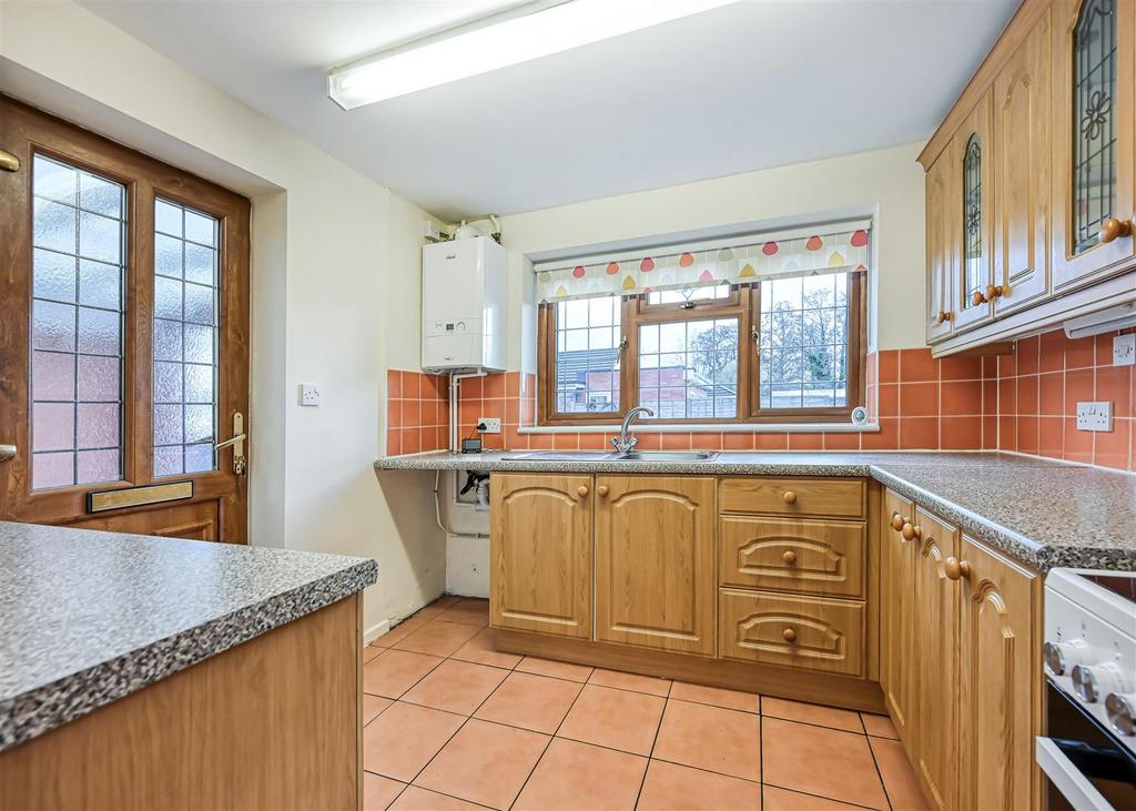 32 Woodland Close-08.jpg
