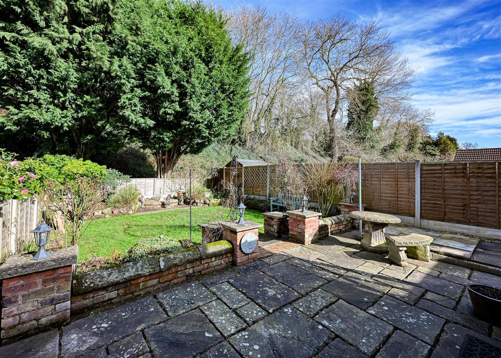 32 Woodland Close-MAR26-3.jpg