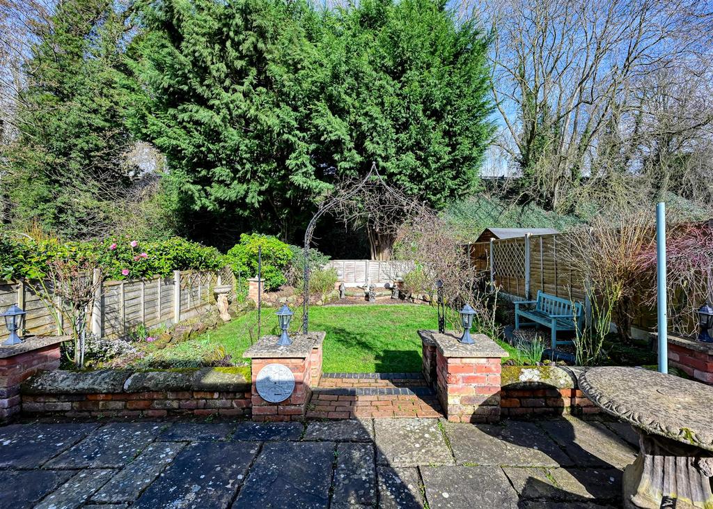 32 Woodland Close-MAR26-4.jpg