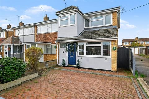 3 bedroom semi-detached house for sale, Lappmark Road, Canvey Island SS8