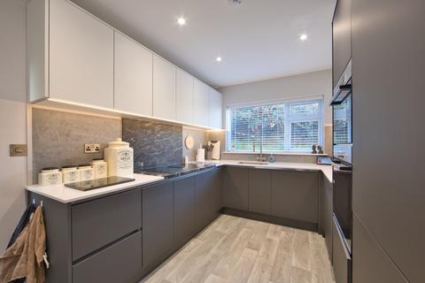4 bedroom detached house for sale, Oxenden Road, Folkestone, Kent, CT20