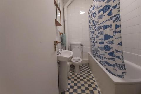 1 bedroom flat to rent, Gray's Inn Road, Kings Cross, London
