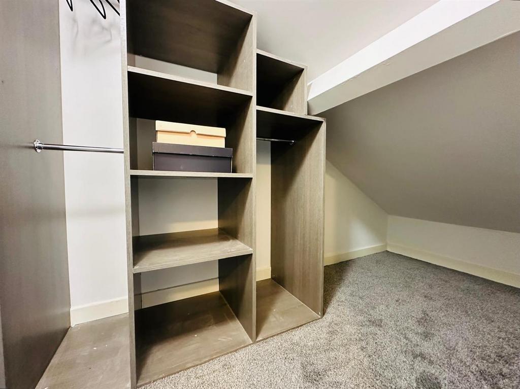 Flat 4-4.jpg
