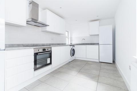 4 bedroom maisonette to rent, Blythe Road, Brook Green, W14