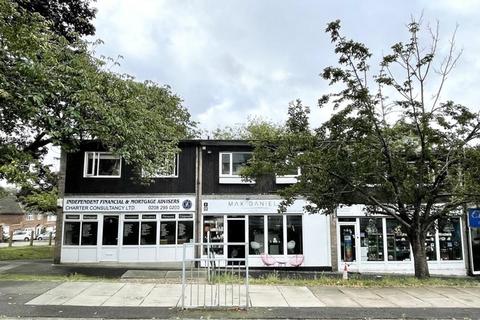 2 bedroom flat to rent, Walden Road Walden Parade BR7