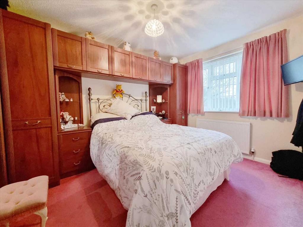 Bedroom 1: