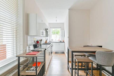 2 bedroom flat to rent, Mowll Street, SW9, Oval, London, SW9