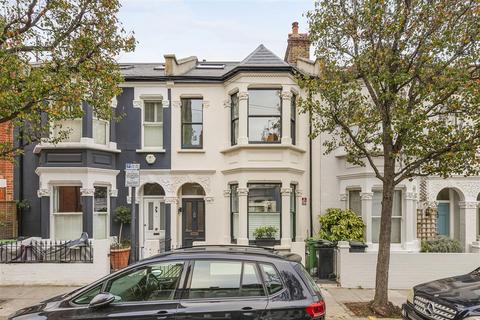 4 bedroom terraced house for sale, Ashington Road, London